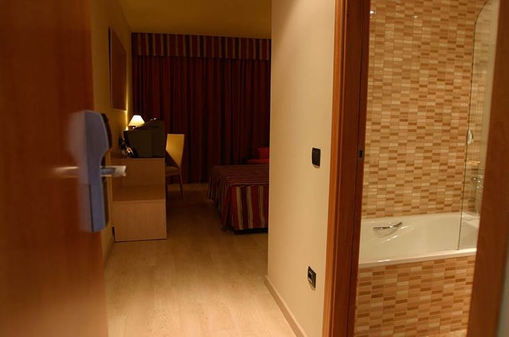 Crisol La Selva Hotel La Selva del Camp Ngoại thất bức ảnh