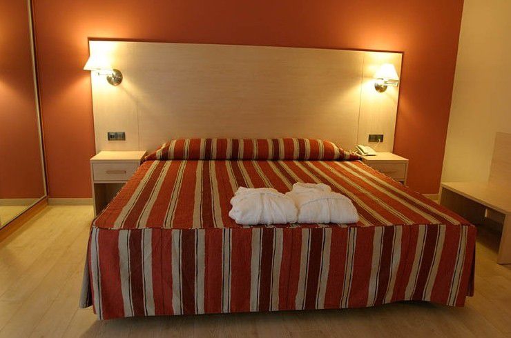Crisol La Selva Hotel La Selva del Camp Ngoại thất bức ảnh