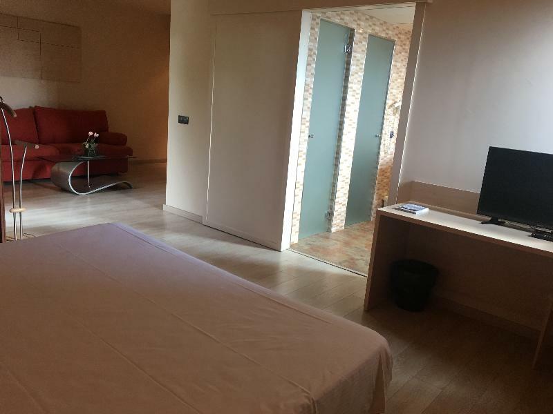 Crisol La Selva Hotel La Selva del Camp Ngoại thất bức ảnh