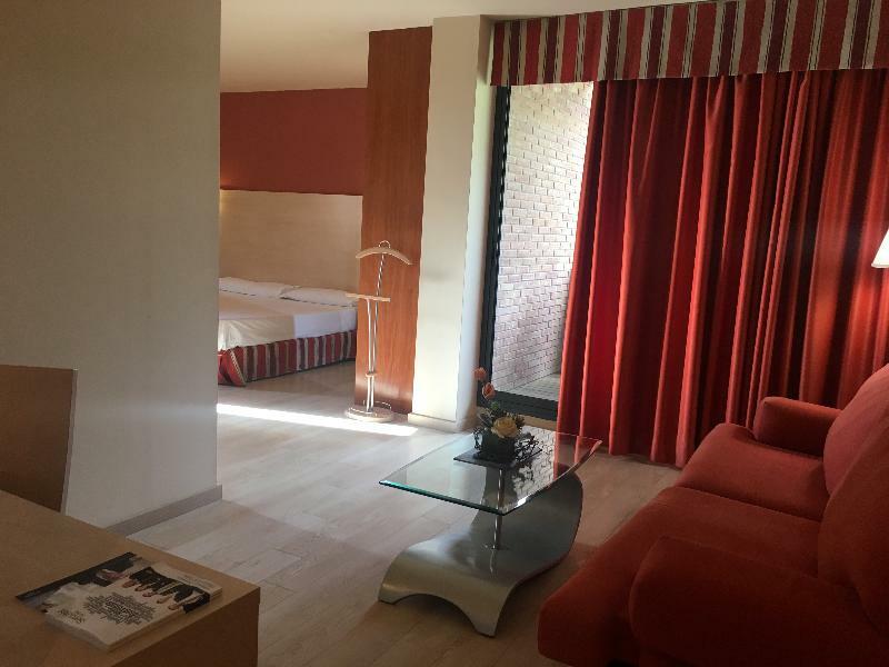 Crisol La Selva Hotel La Selva del Camp Ngoại thất bức ảnh
